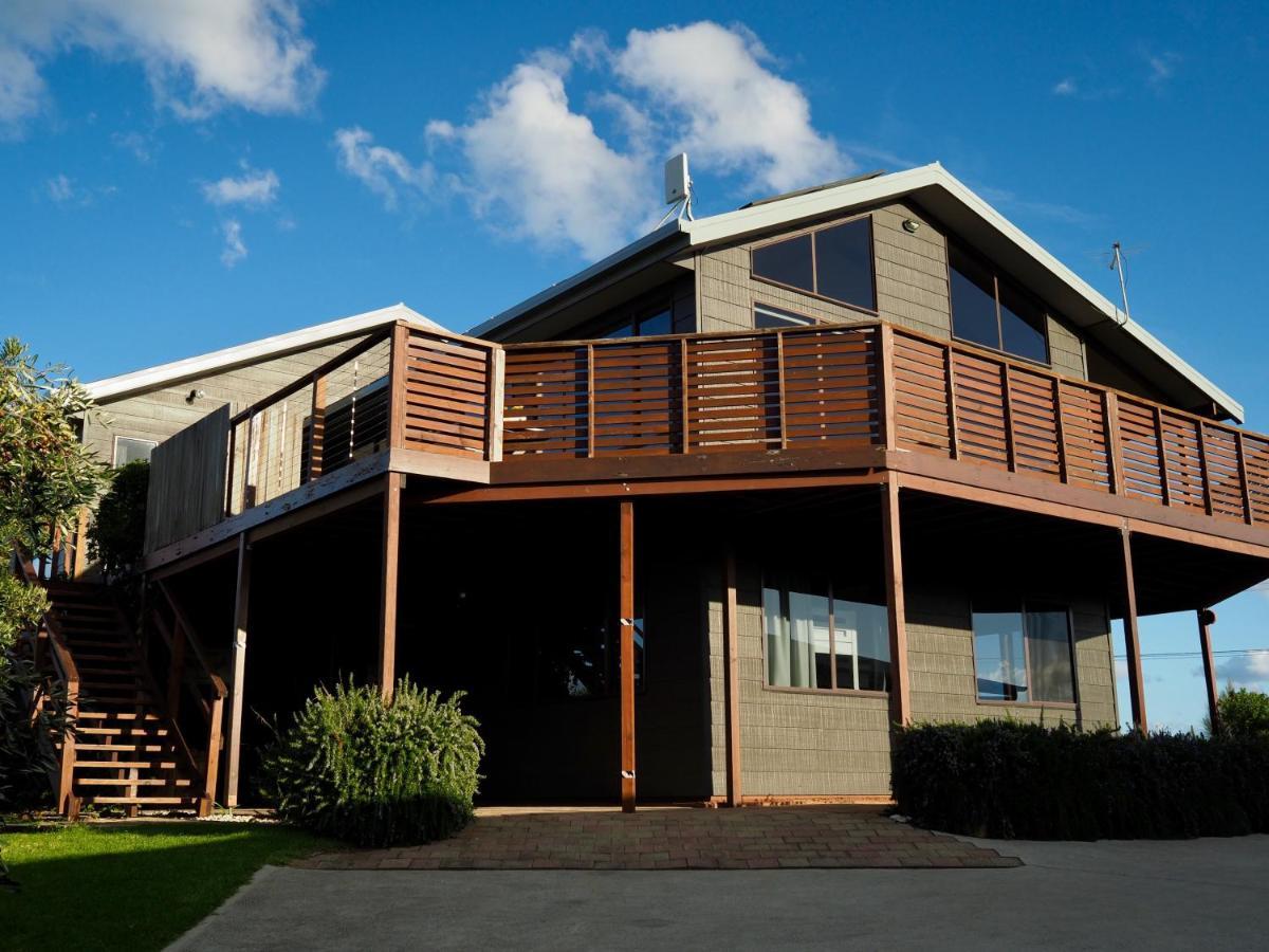 Villa Zenith Coles Bay Exterior foto