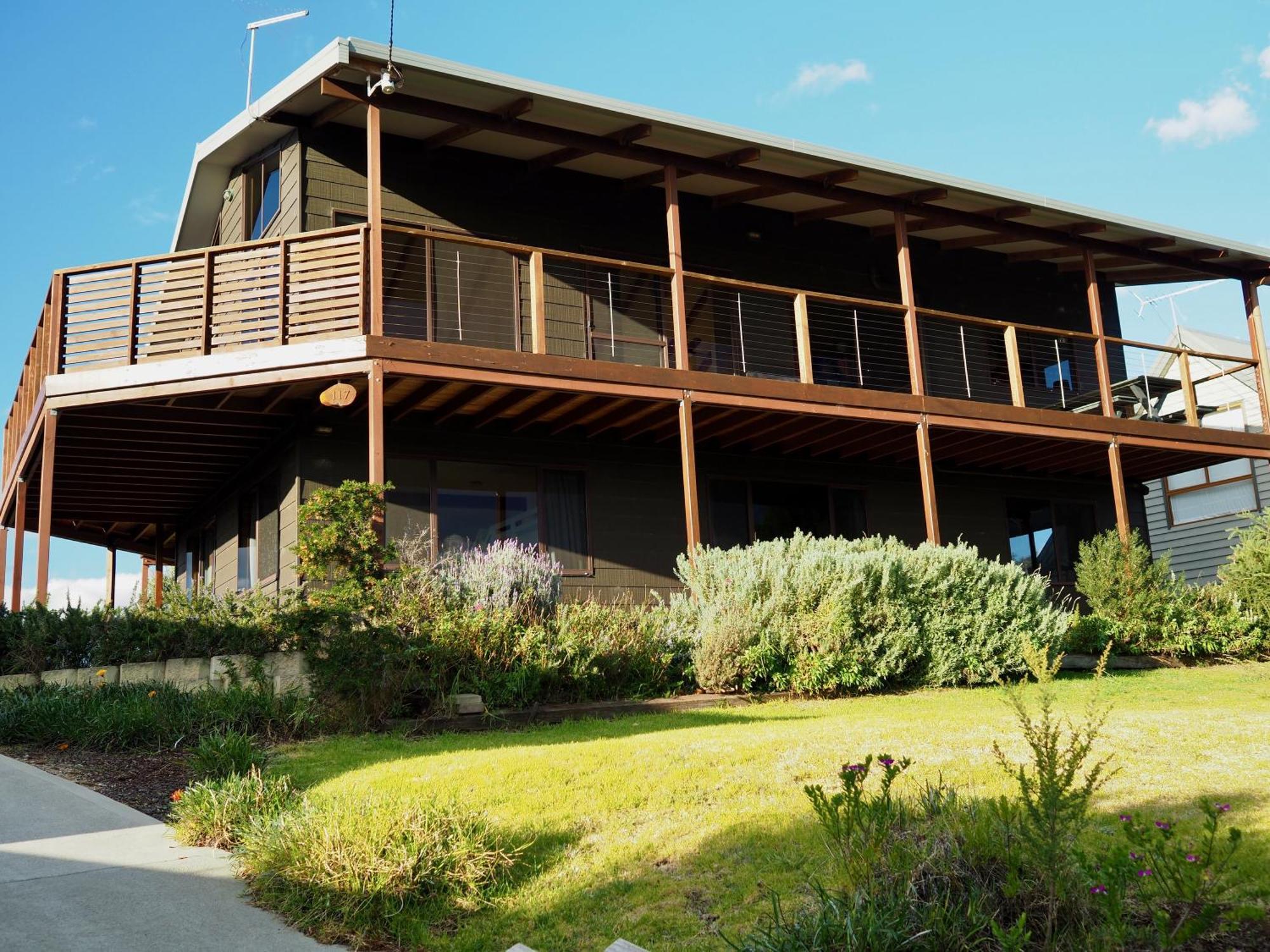 Villa Zenith Coles Bay Exterior foto